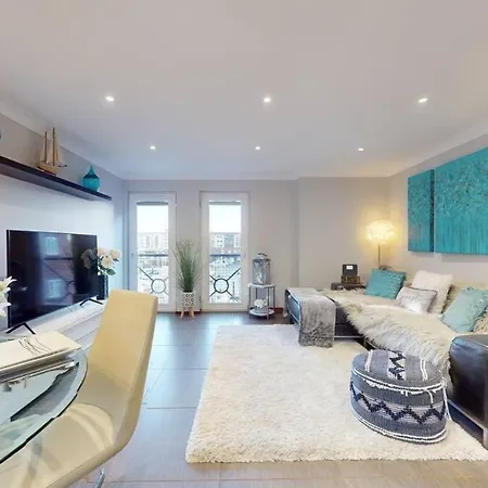 Swansea Marina Apartment - Water View - Sleeps 5 Exterior photo