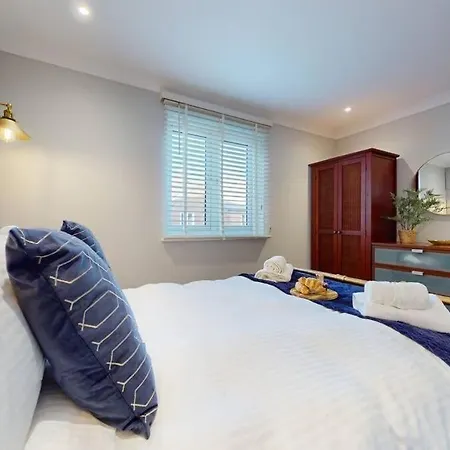 Swansea Marina Apartment - Water View - Sleeps 5 Exterior photo