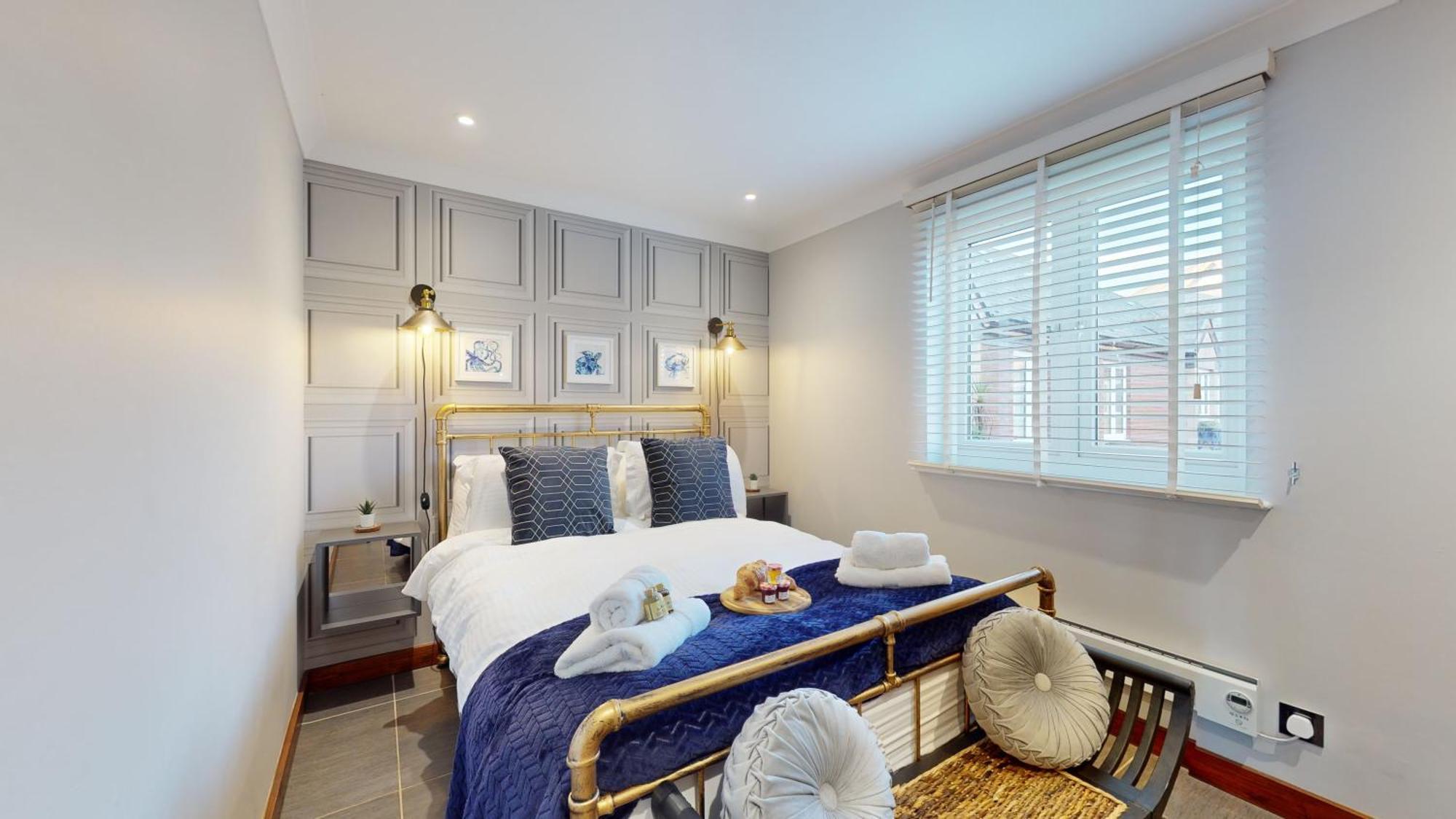 Marina - Water View - Sleeps 5 Appartement