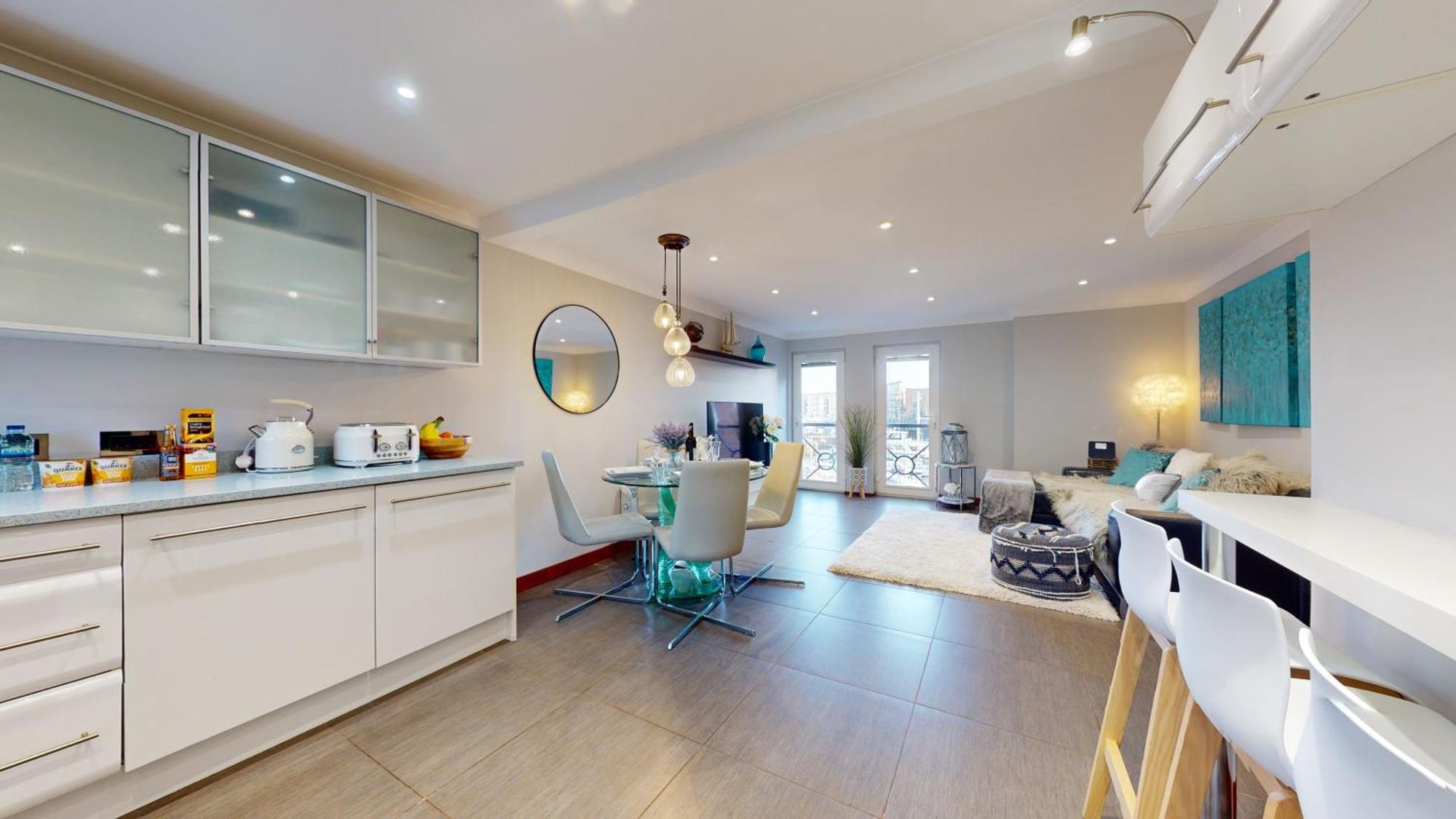 Marina - Water View - Sleeps 5 Appartement
